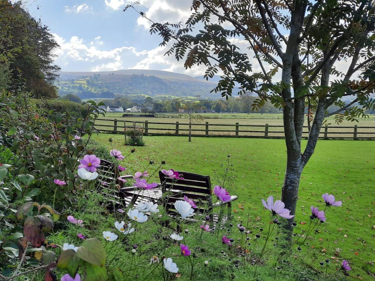 The Lodge Brecon B&B 外观 照片