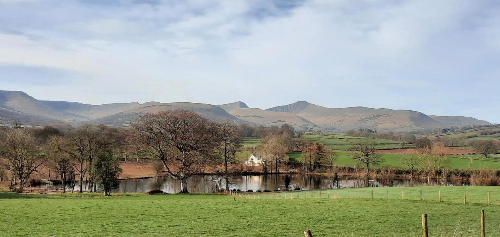 The Lodge Brecon B&B 外观 照片